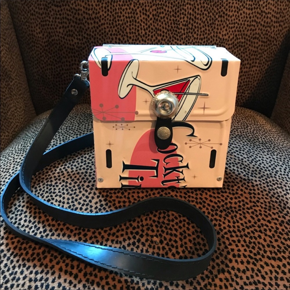 Little Earth cocktail bag